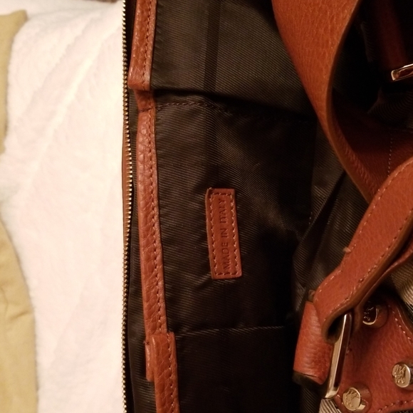 Burberry Duffle Style Pocketbook - Picture 8 of 8